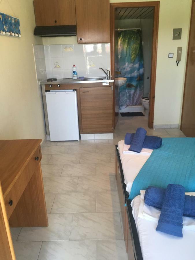 Dionisos Blue Lejlighedshotel Paralia Dionisiou Eksteriør billede