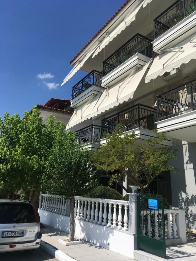 Dionisos Blue Lejlighedshotel Paralia Dionisiou Eksteriør billede